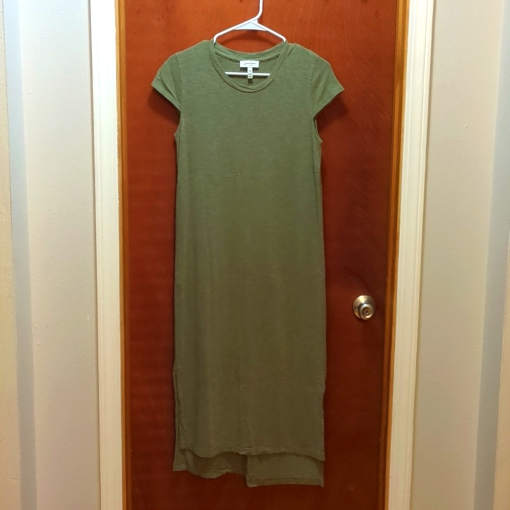 Comfortable Cap Sleeve Midi Dress by Jessica Simpson